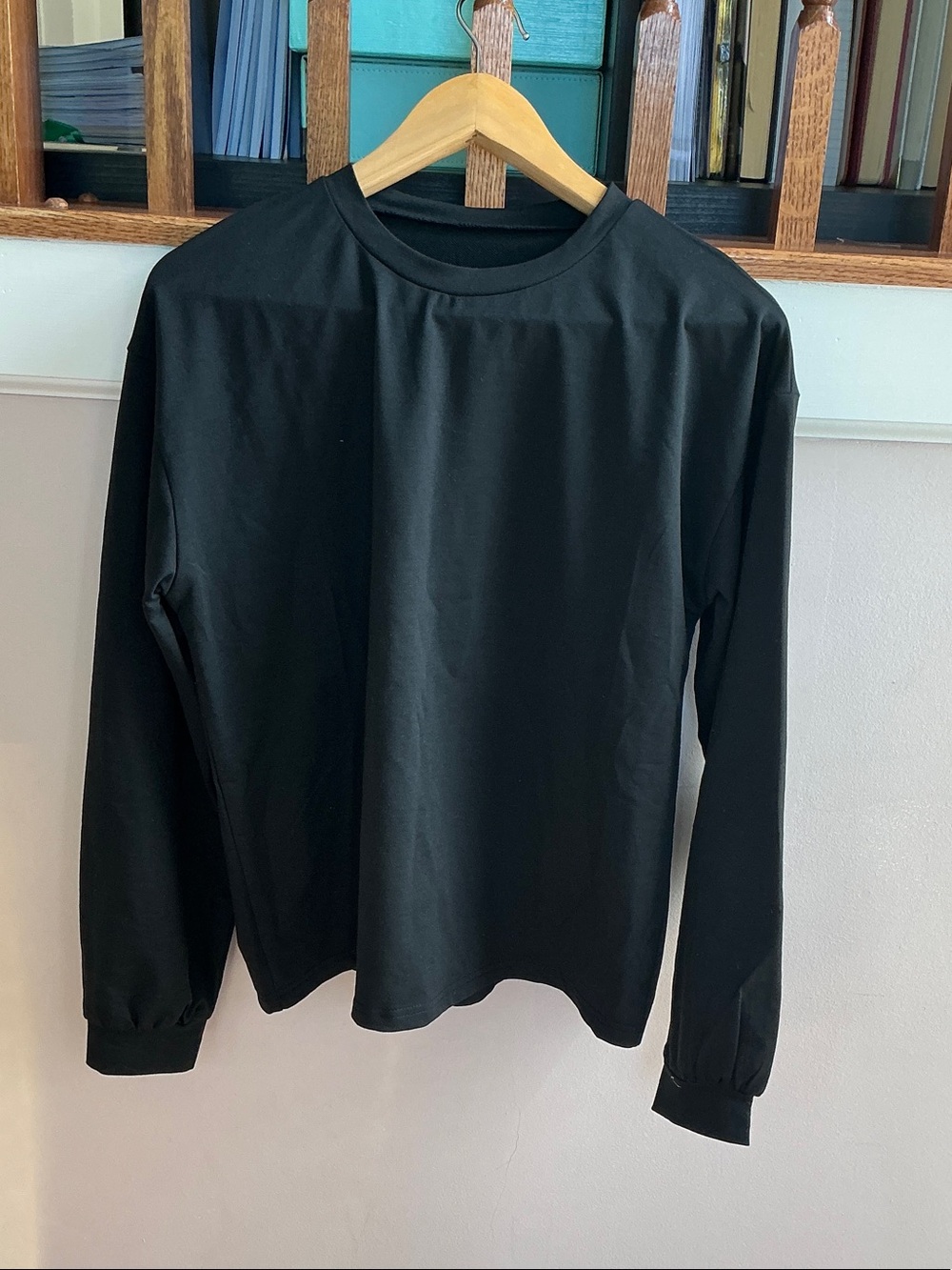Women's Black Long-Sleeve Crewneck Tee